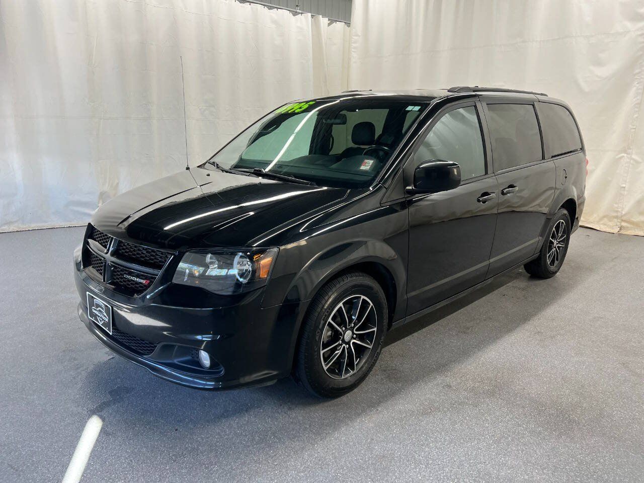 Used 2019 Dodge Grand Caravan GT FWD image 1