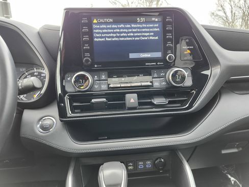 Used 2022 Toyota Highlander XSE image 36