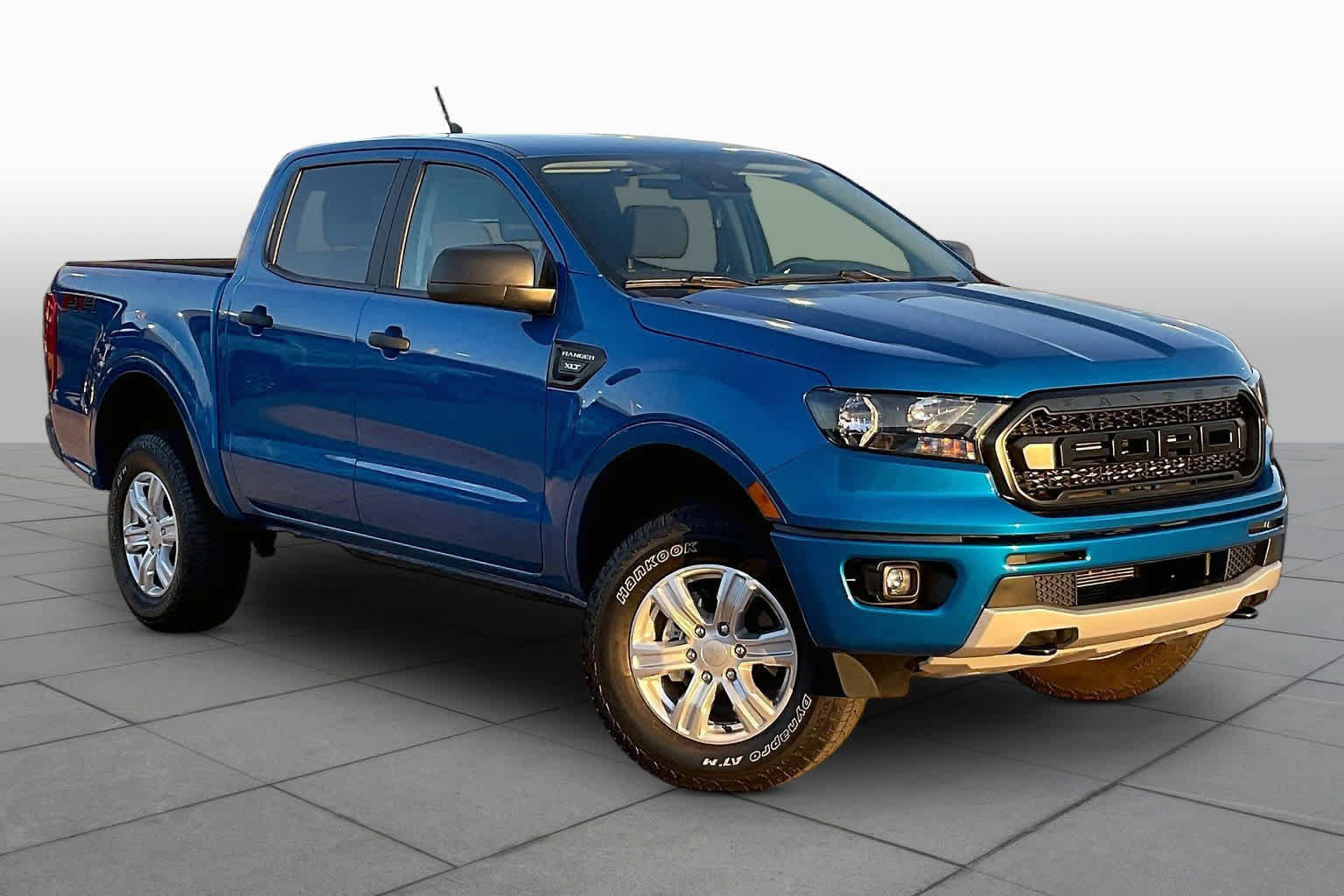 Used 2023 Ford Ranger XLT w/ FX4 Off-Road Package AWD/4WD image 4