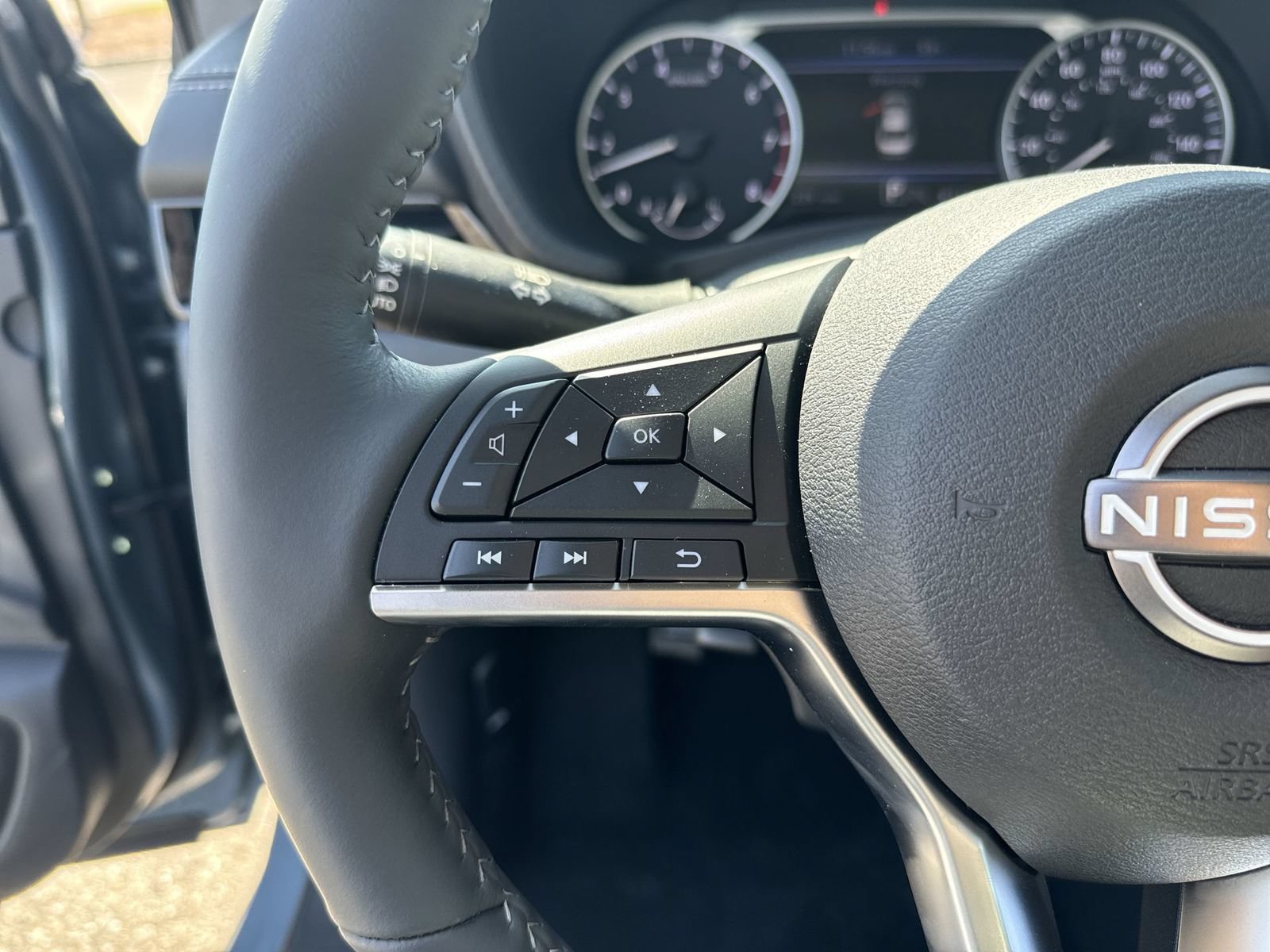 Used 2025 Nissan Sentra SV w/ All-Weather Package FWD image 13