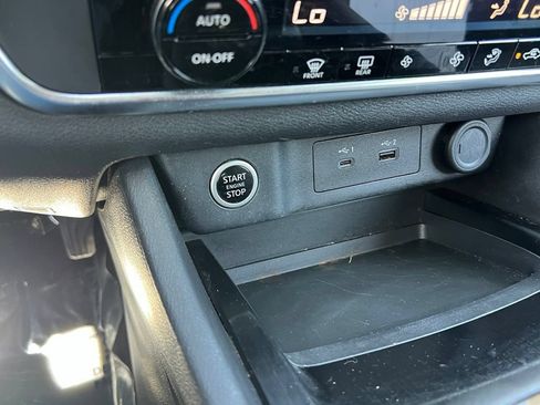 Used 2023 Nissan Rogue SV FWD image 30