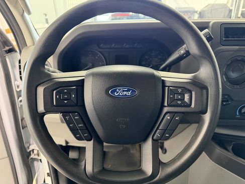 Used 2021 Ford E-450 and Econoline 450 Super Duty w/ Power Windows & Locks Group image 12