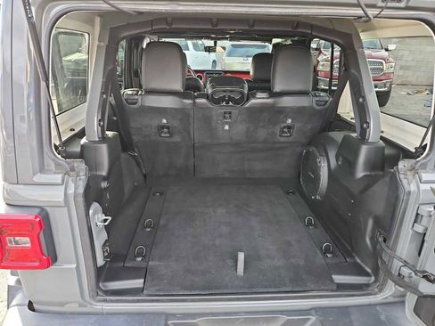 Used 2021 Jeep Wrangler Unlimited Rubicon image 48
