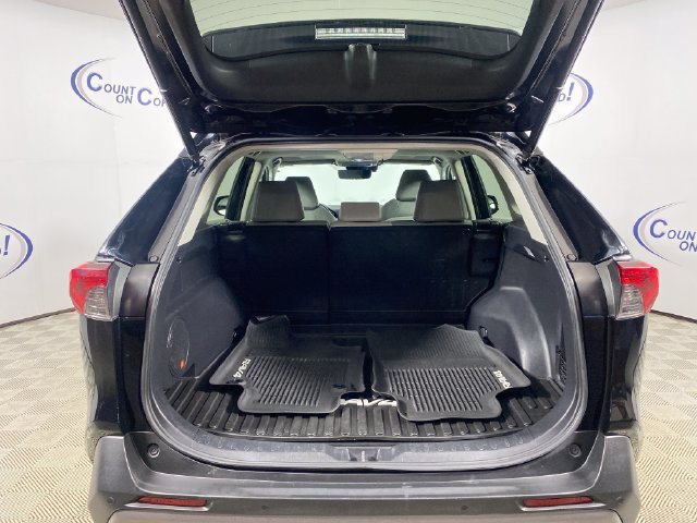 Certified 2020 Toyota RAV4 Limited w/ Limited Grade Weather Package AWD/4WD image 6