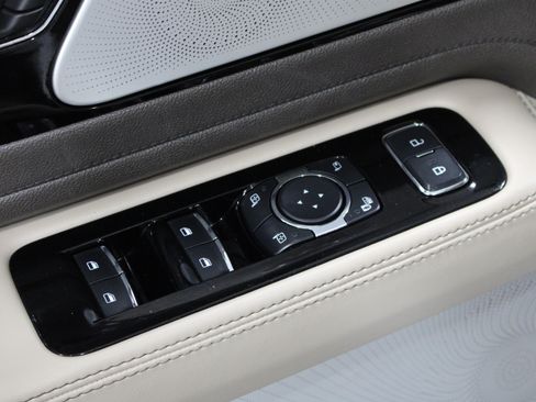 Used 2023 Lincoln Aviator Reserve w/ Equipment Group 201A AWD/4WD image 7