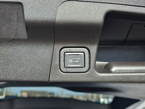 Certified 2023 GMC Acadia AT4 image 15