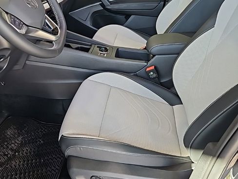 New 2026 Volkswagen Tiguan SE AWD/4WD image 28