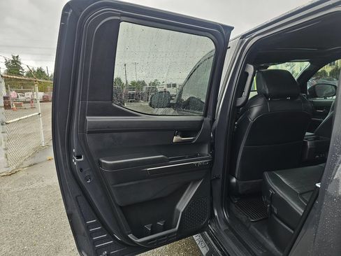 Used 2025 Toyota Tacoma TRD Sport AWD/4WD image 16