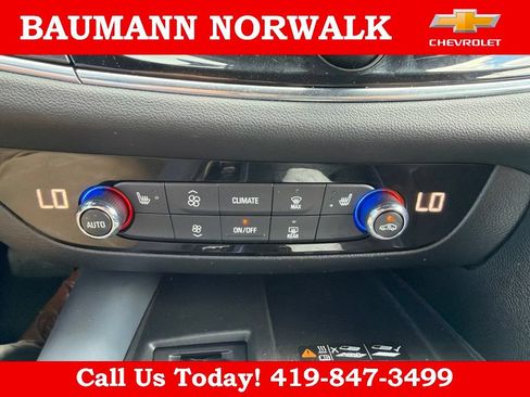 Used 2024 Buick Enclave Essence w/ Sport Touring Edition FWD image 37