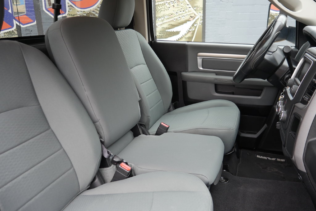 Used 2016 RAM 3500 Tradesman w/ Chrome Appearance Group AWD/4WD image 16