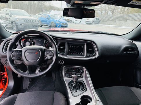 Used 2019 Dodge Challenger GT image 7