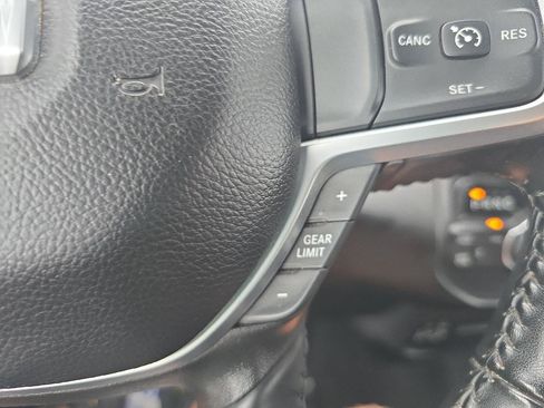 Used 2024 RAM 2500 Big Horn AWD/4WD image 27