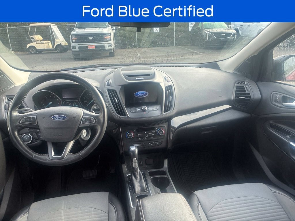 Used 2017 Ford Escape SE w/ Equipment Group 201A AWD/4WD image 3