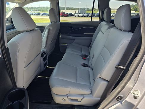 Used 2017 Honda Pilot EX-L image 12