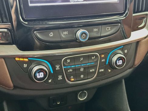 Used 2019 Chevrolet Traverse High Country AWD/4WD image 17