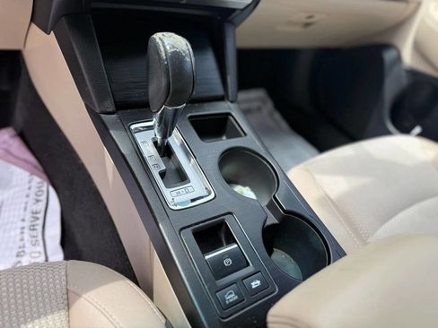 Used 2015 Subaru Outback 2.5i Premium image 17