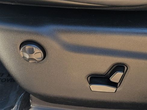 Used 2014 Jeep Grand Cherokee SRT8 w/ Luxury Group II image 32