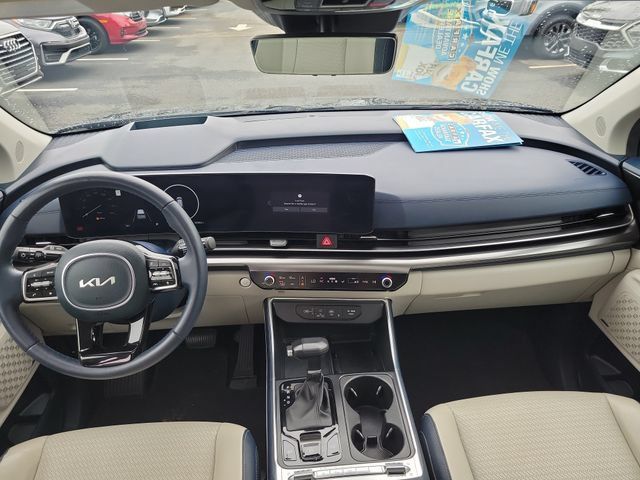 Certified 2025 Kia Carnival SX Prestige FWD image 24
