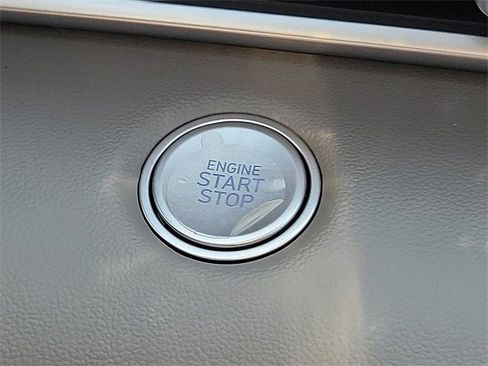 New 2025 Hyundai Elantra Sport image 7
