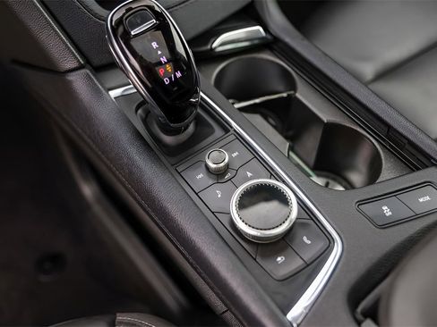 Certified 2024 Cadillac XT5 Premium Luxury image 22