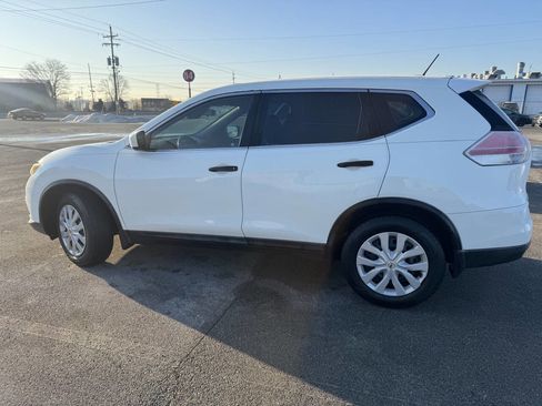Used 2016 Nissan Rogue S image 4