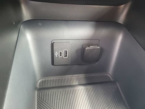 Used 2026 Ford Explorer Active RWD image 24