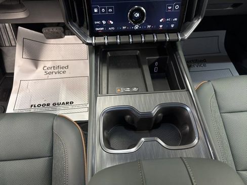 New 2026 GMC Acadia AT4 w/ LPO, Floor Liner Package AWD/4WD image 18