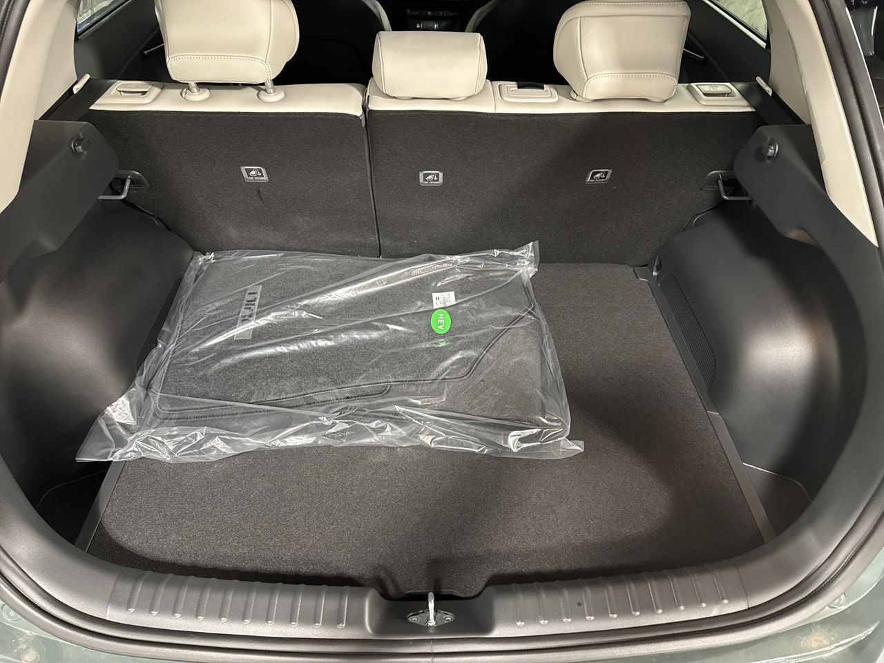 New 2026 Kia Niro EX FWD image 23