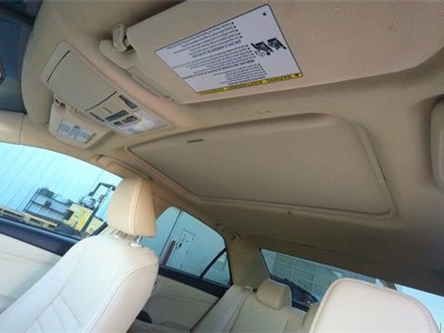 Used 2017 Toyota Camry XLE w/ Moonroof Package image 15