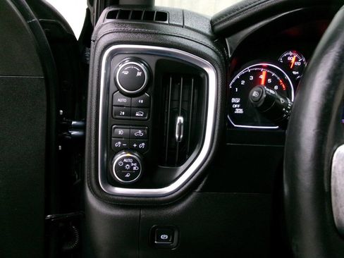 Used 2019 Chevrolet Silverado 1500 LTZ w/ LTZ Premium Package image 34