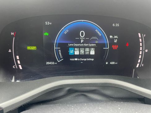 Used 2025 Toyota Camry LE image 38