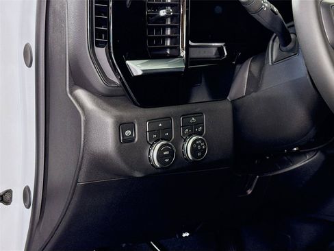New 2026 GMC Sierra 3500 SLE AWD/4WD image 4