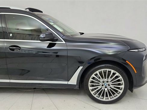 Used 2025 BMW X7 xDrive40i w/ Executive Package image 7