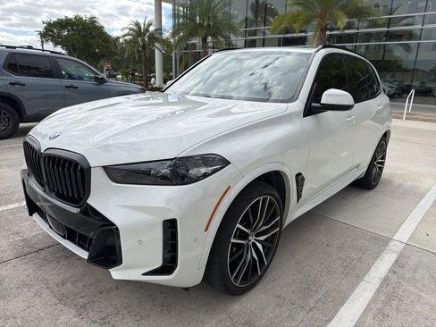 Certified 2024 BMW X5 sDrive40i w/ M Sport Package image 1