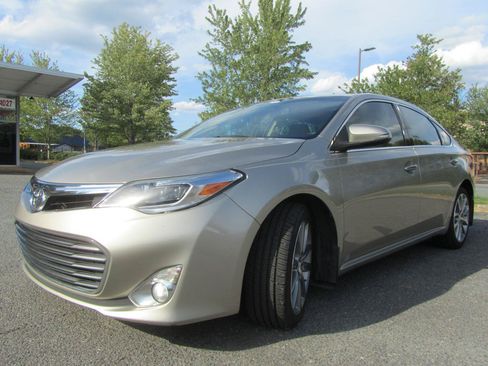 Used 2015 Toyota Avalon XLE Touring FWD image 6