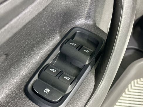 Used 2019 Ford Fiesta SE image 16