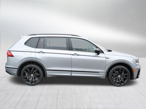 Certified 2021 Volkswagen Tiguan SE R-Line image 7