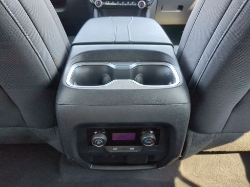 Used 2024 Chevrolet Traverse LT w/ Trailering Package FWD image 27