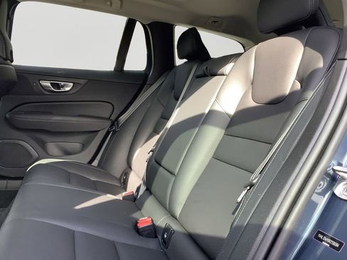 Used 2024 Volvo V60 B5 Cross Country Plus w/ Protection Package Premier image 15