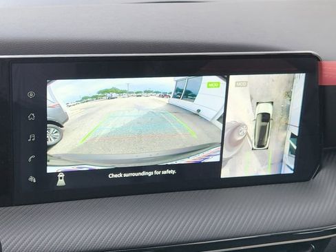 New 2025 Nissan Kicks SR image 13