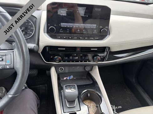 Certified 2023 Nissan Rogue SL w/ SL Premium Package image 14
