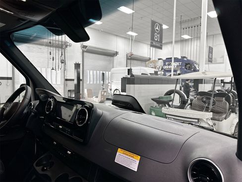 New 2025 Mercedes-Benz Sprinter 2500 image 24