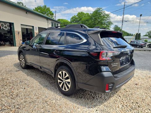 Used 2022 Subaru Outback Premium AWD/4WD image 4