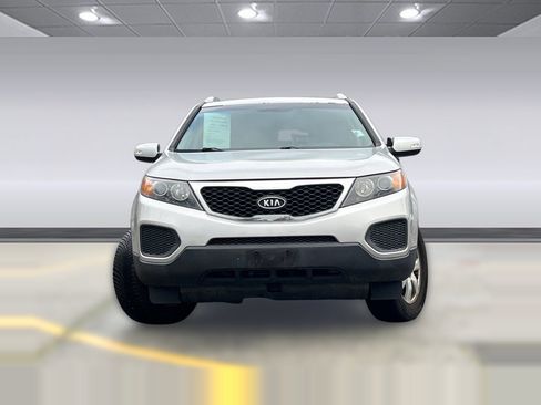 Used 2013 Kia Sorento LX image 4