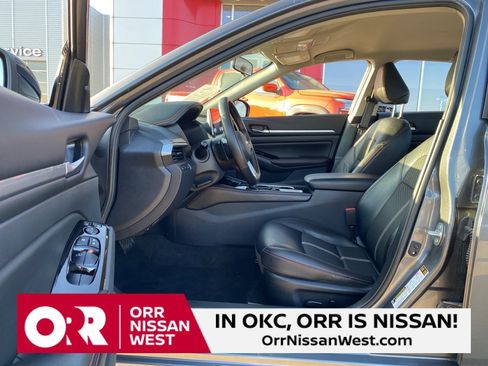 Used 2025 Nissan Altima 2.5 SR image 15