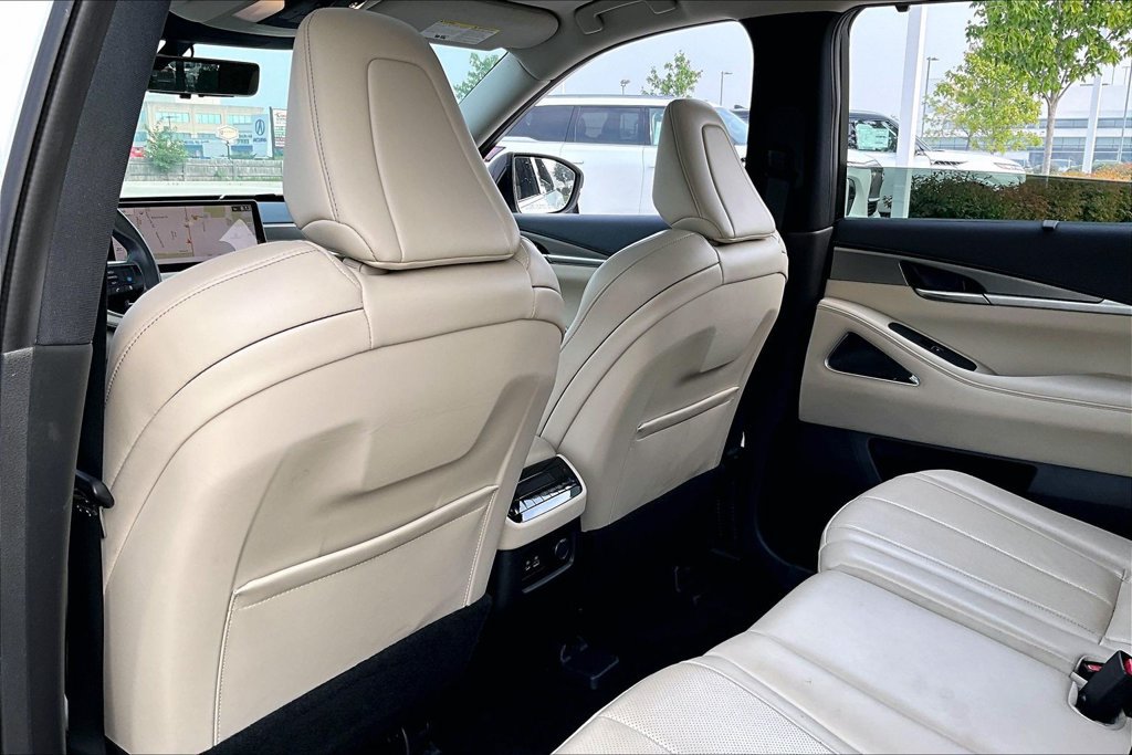 Certified 2024 INFINITI QX60 Luxe w/ Vision Package AWD/4WD image 31