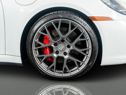 Used 2021 Porsche 911 Carrera 4S image 7