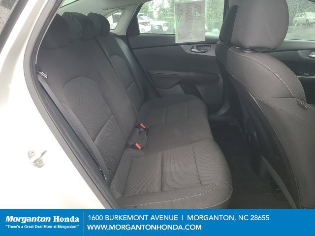 Used 2020 Kia Forte LXS FWD image 17