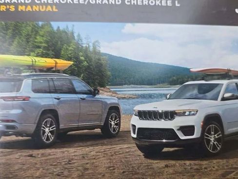 Used 2023 Jeep Grand Cherokee L Limited w/ Luxury Tech Group II image 29