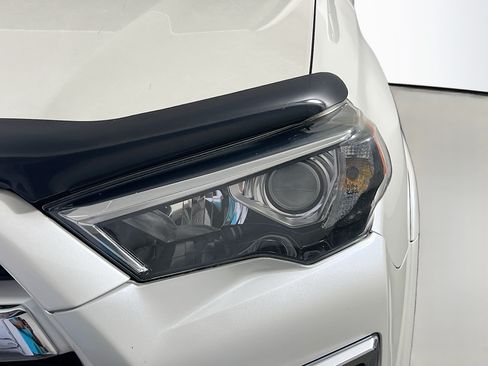 Used 2020 Toyota 4Runner Limited RWD image 11